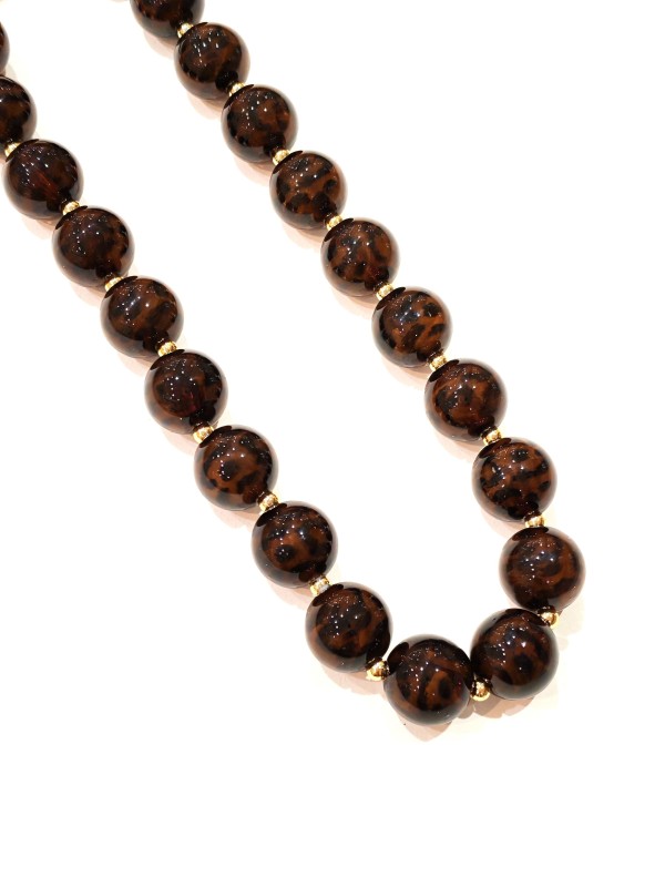 Collier en résine et acier N421